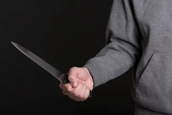 В Павлодаре подростков подозревают в нападении с ножом на сторожа кладбища