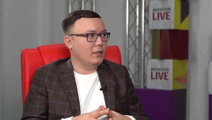 Хватит романтизировать страдания». Бахытжан Букарбай призвал убрать темы стенаний и жертвенности из казахской литературы