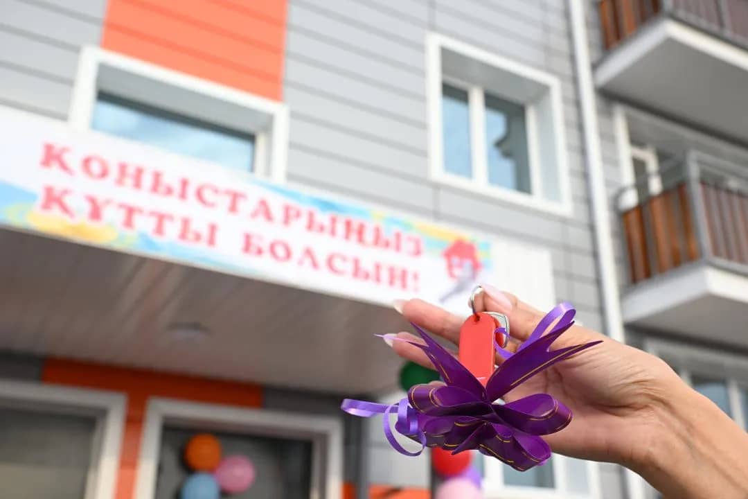Жетісу облысына – 4 жыл: «Дипломмен – ауылға» бағдарламасы аясында Көксу ауданында 40 медицина қызметкеріне тұрғын үй берілді