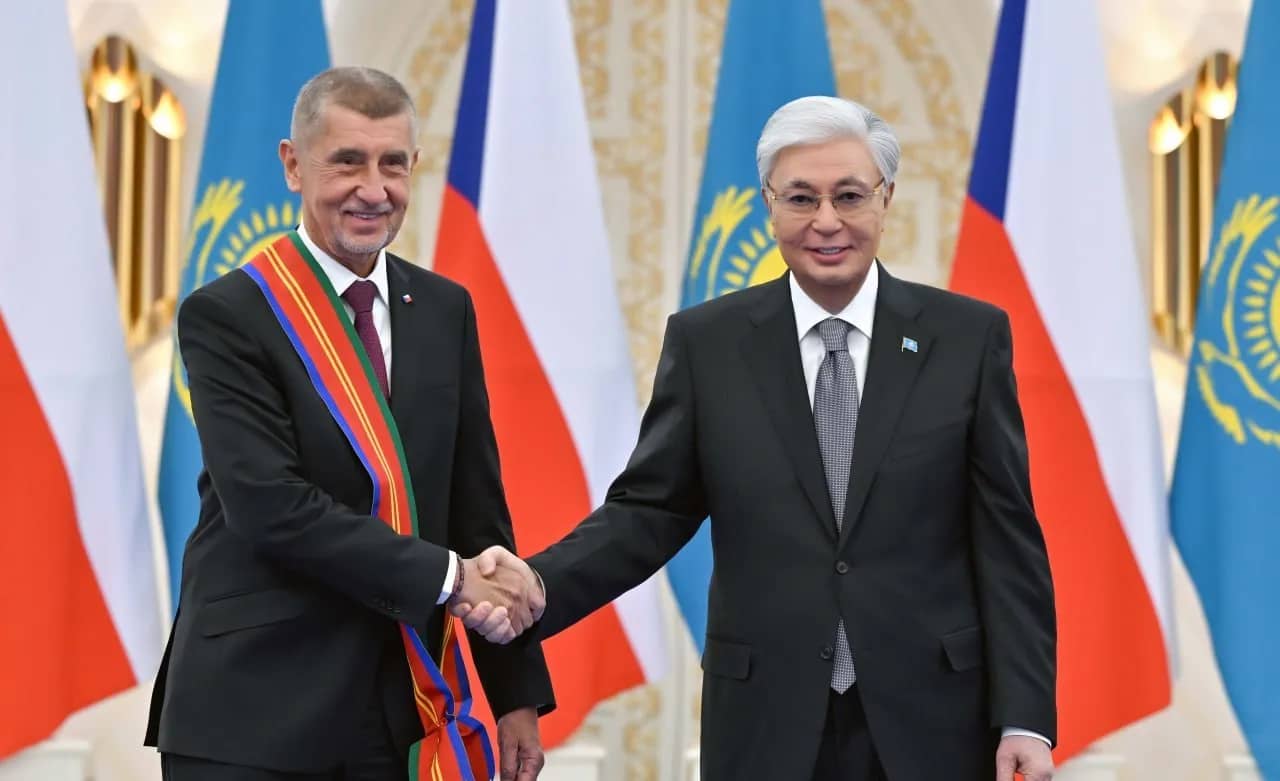 Тоқаев Чехия Премьер-министрін І дәрежелі «Достық» орденімен марапаттады