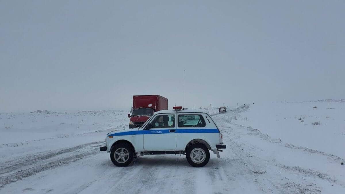 Боранда ескертуге қарамастан жолға шыққан жүргізушіге айыппұл салынды