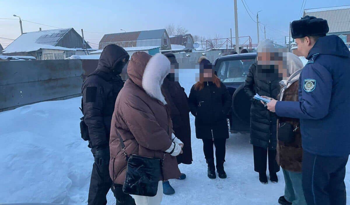 СҚО-да есірткі жасырумен айналысқан қыздар ұсталды