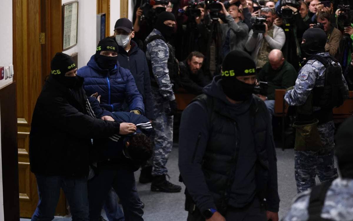 Мәскеудегі теракт: Ресейлік тергеушілер күдіктілердің отбасынан жауап алу үшін Тәжікстанға барды