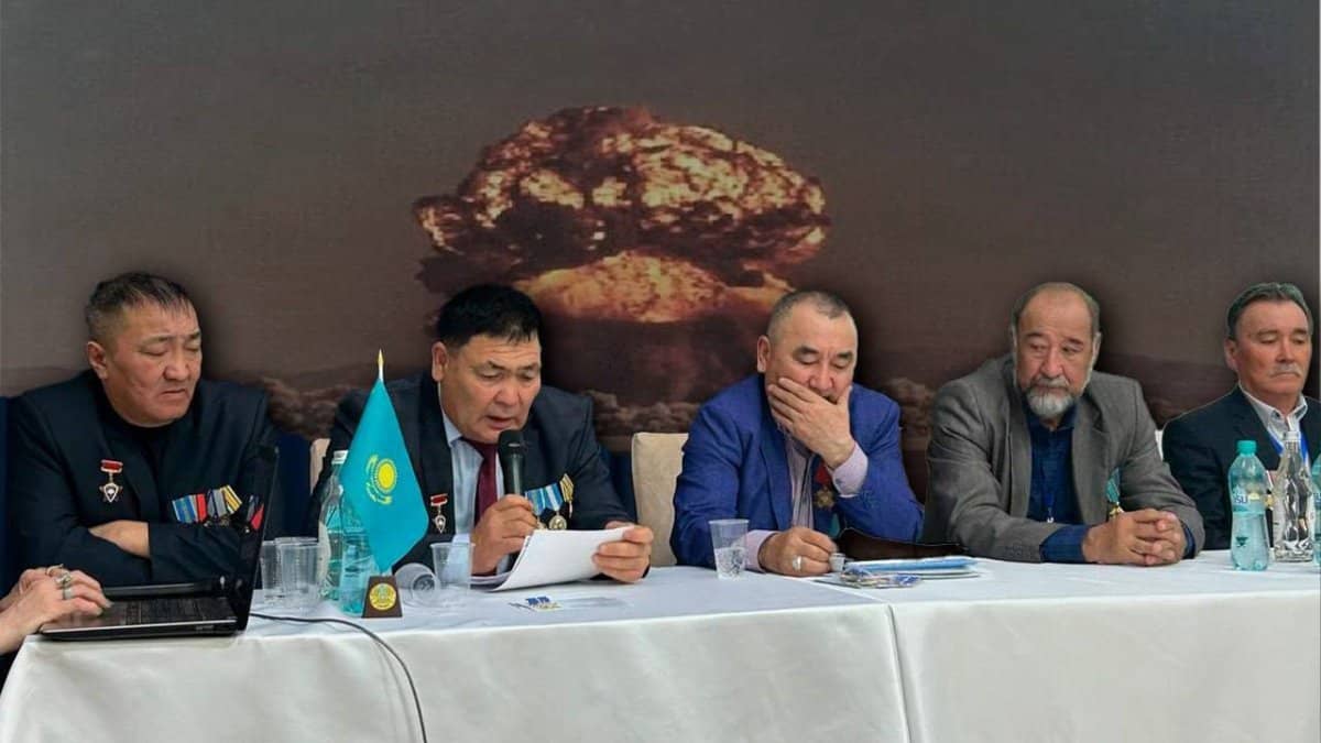 Семей полигонында зардап шеккен ардагерлер көмек сұрайды