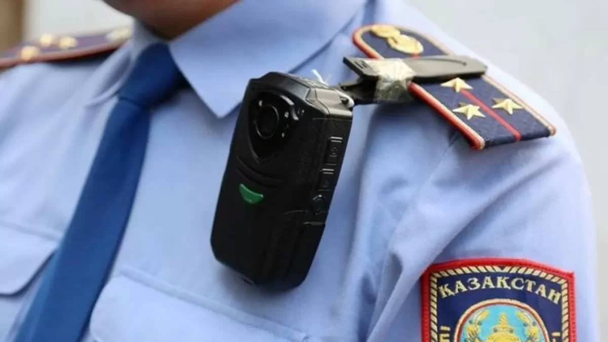 "Жаным, сен ұйықтап жатырсың ба?": Алматыда 40 жастағы полиция қызметкері 16 жастағы қызға қырындаған