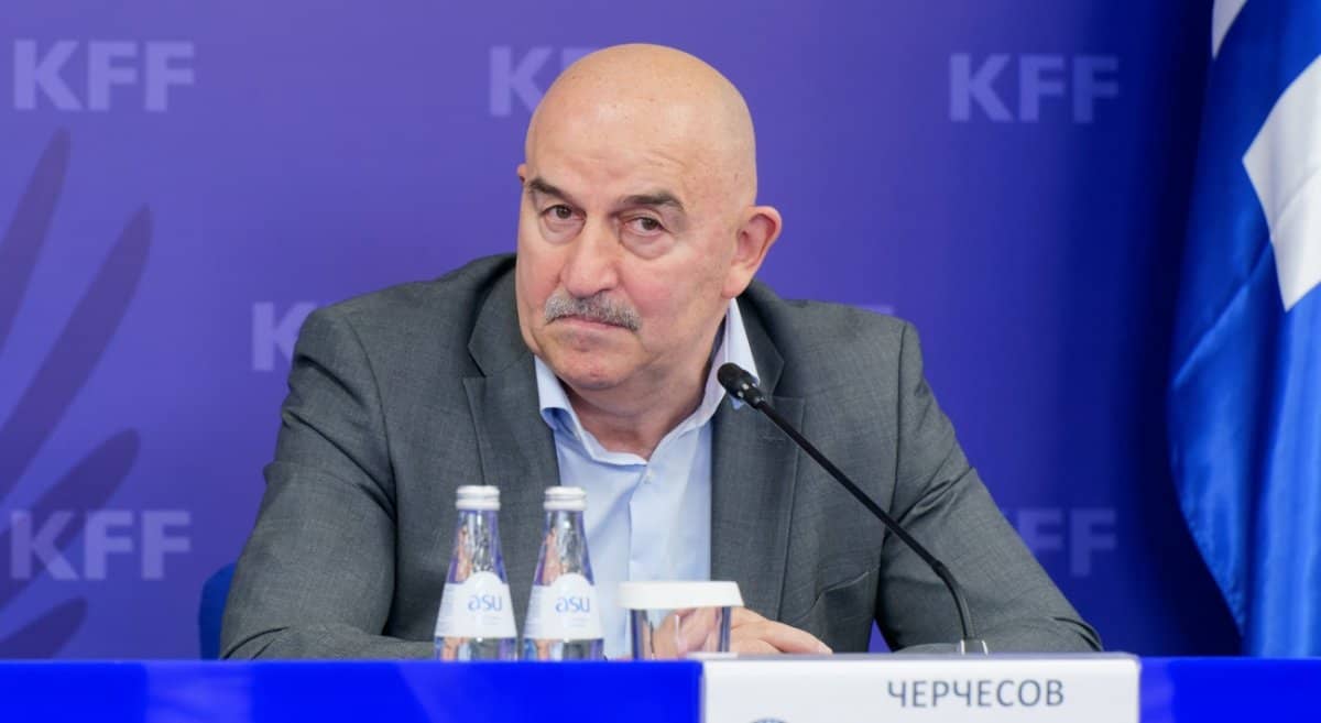 Ресейден келген бапкер журналиске ашуланды