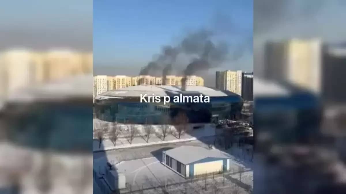 «Алматы Арена» көпфункционалды кешенінің кіші залында өрт шығып, төрт бала құтқарылды