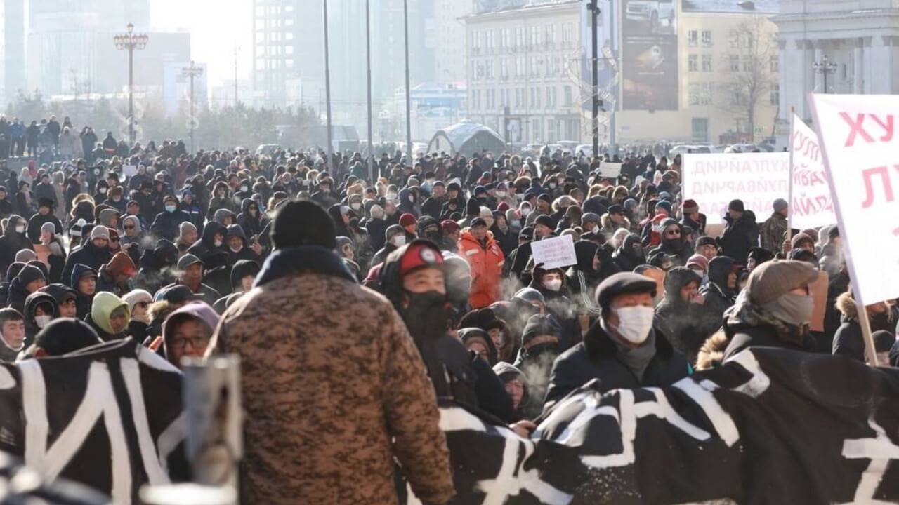 Моңғолиядағы мазасыздық: Үкімет пен халықтың текетіресі