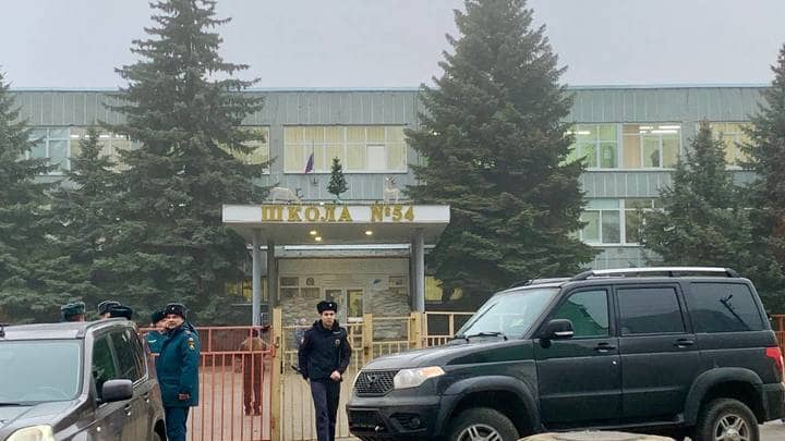 16 жастағы бала мектепке шабуыл жасады