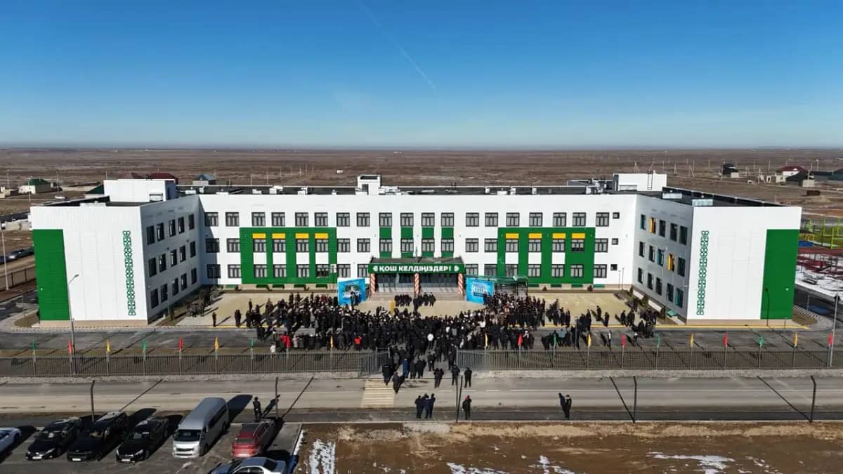 Мәселені толық шештік: Қызылорда облысының әкімі 600 оқушыға арналған мектепті салтанатты түрде ашты