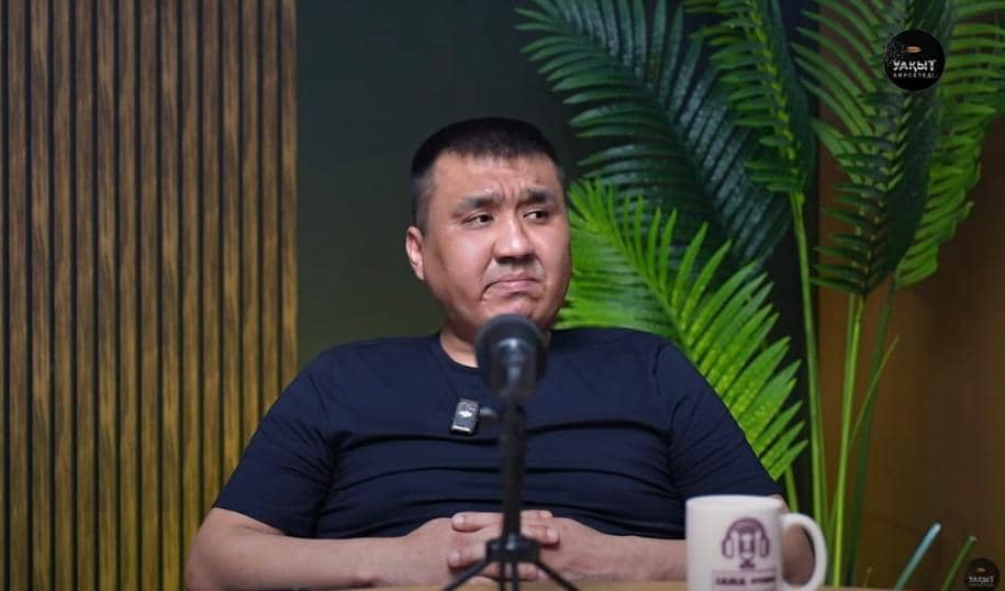 «Қолына 5 мың доллар ұстаттық»: Алмас Өтешов Алексей Нидің былықтарын жайып салды