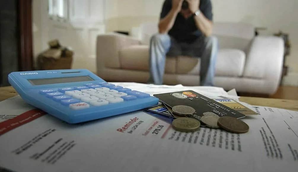 «Ерке бала дерсің»: депутат Қожаназаров Үкіметтен 40 млрд доллар көмек алған тойымсыз банктерді сынады
