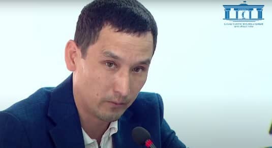 «Көлікте пульсі бар еді»: Шерзат Болаттың әкесі ұлының көз жұмған сәтін сотта айтып берді