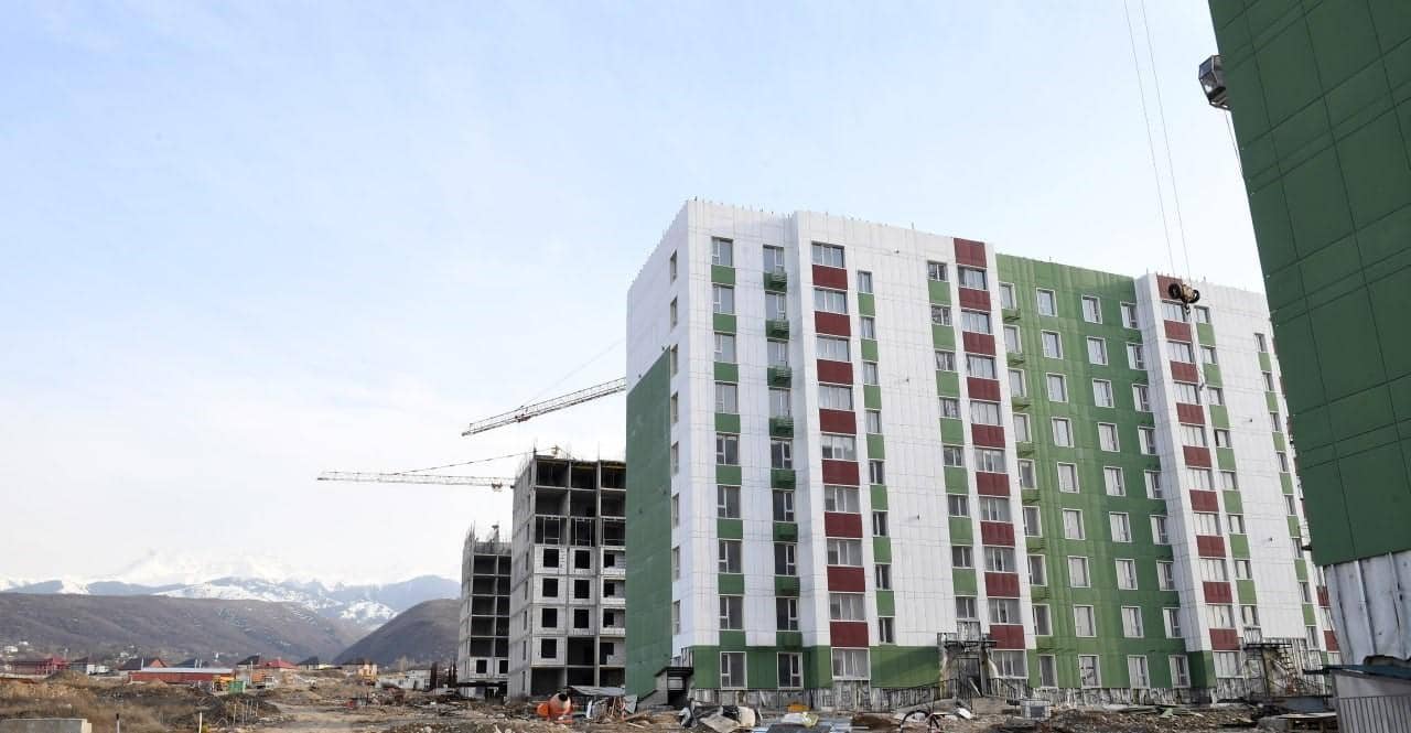 «Eco Park Alatau» тұрғын үй кешені аумағында көшпелі кеңес өтті