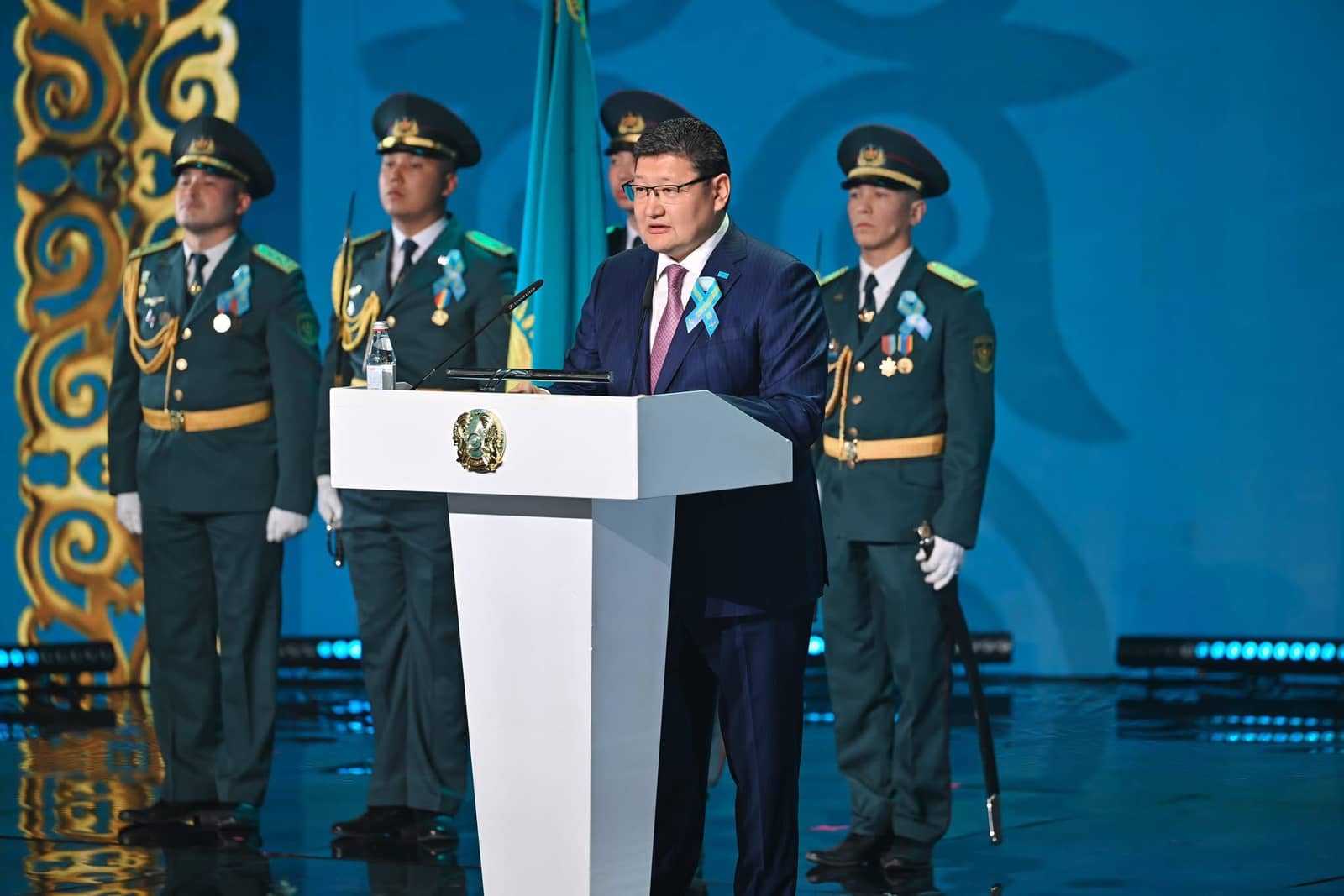 Абай облысында Отан қорғаушылар күні мен Ұлы Жеңістің 80 жылдығына арналған салтанатты жиын өтті