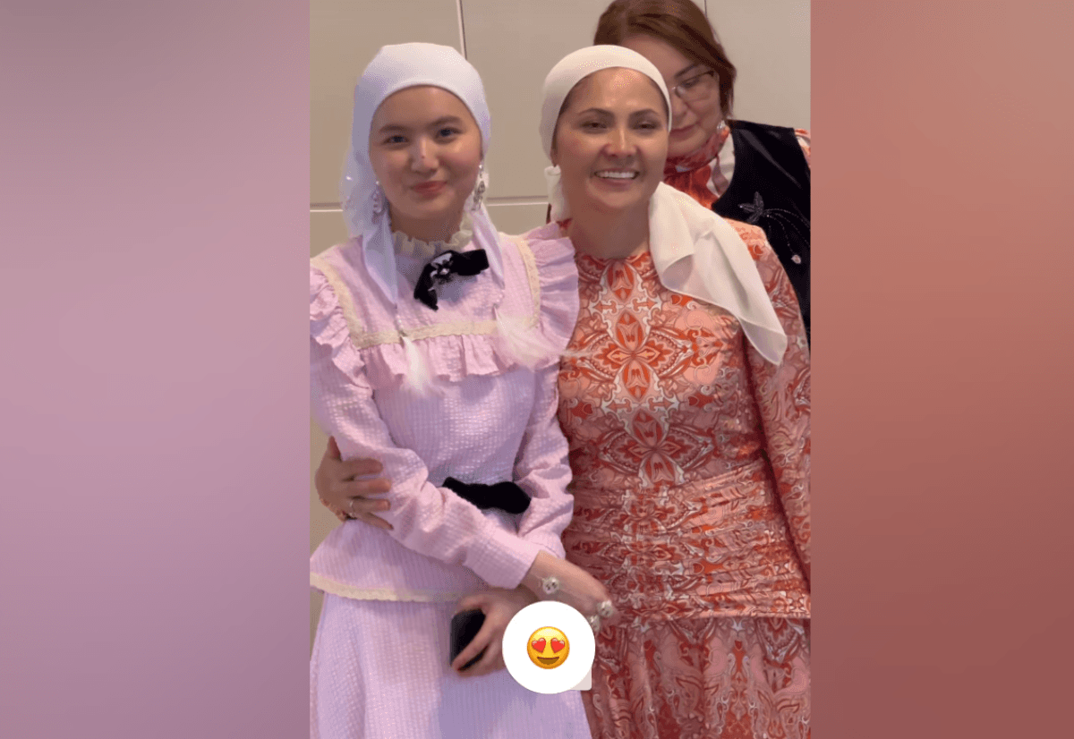 «Білгенін істеді»: Хиджабын шешіп тастаған Сәкен Майғазиевтің келіні сынға қалды (ФОТО)