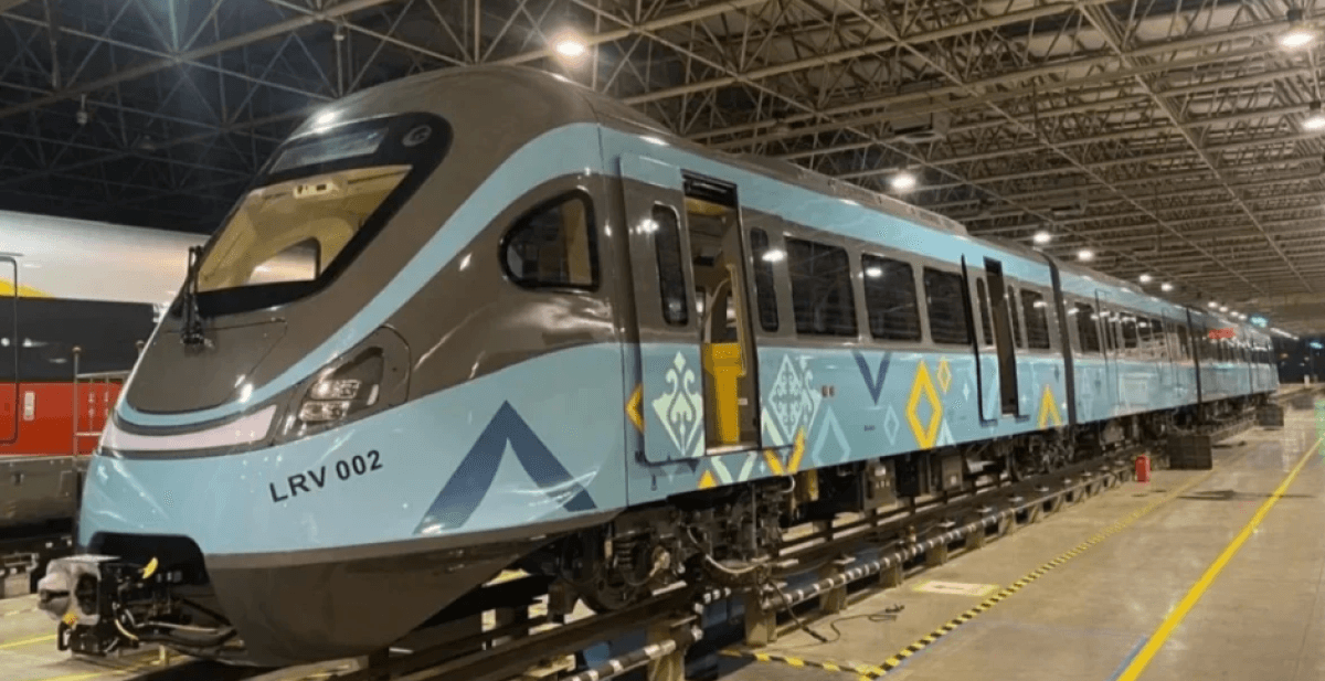 Вандалдар LRT вагонын қиратып кеткен