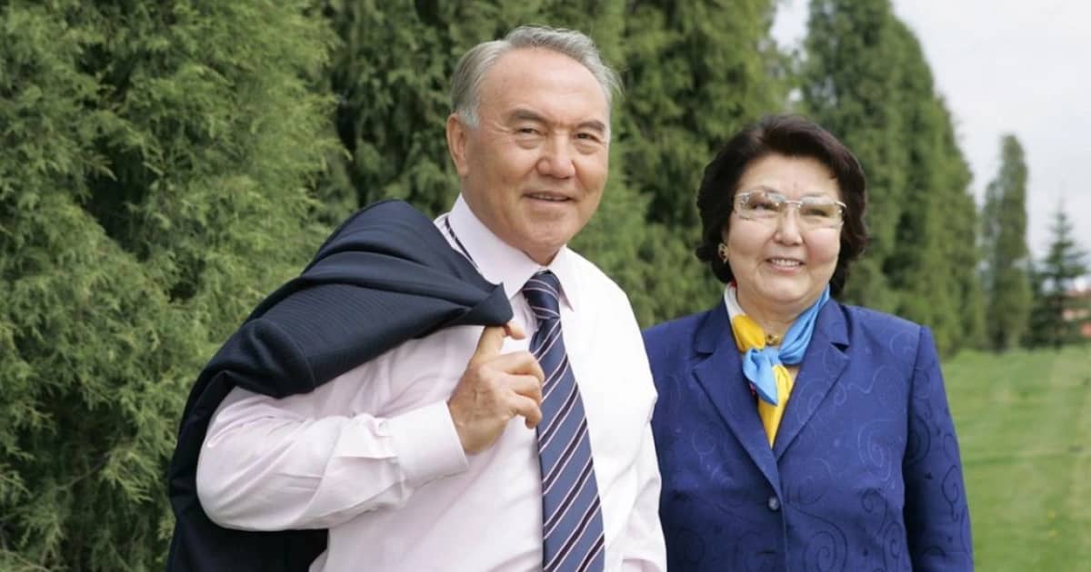 Сара Алпысқызы тірі: экс-президенттің бәйбішесі ауруханада ем қабылдап жатыр