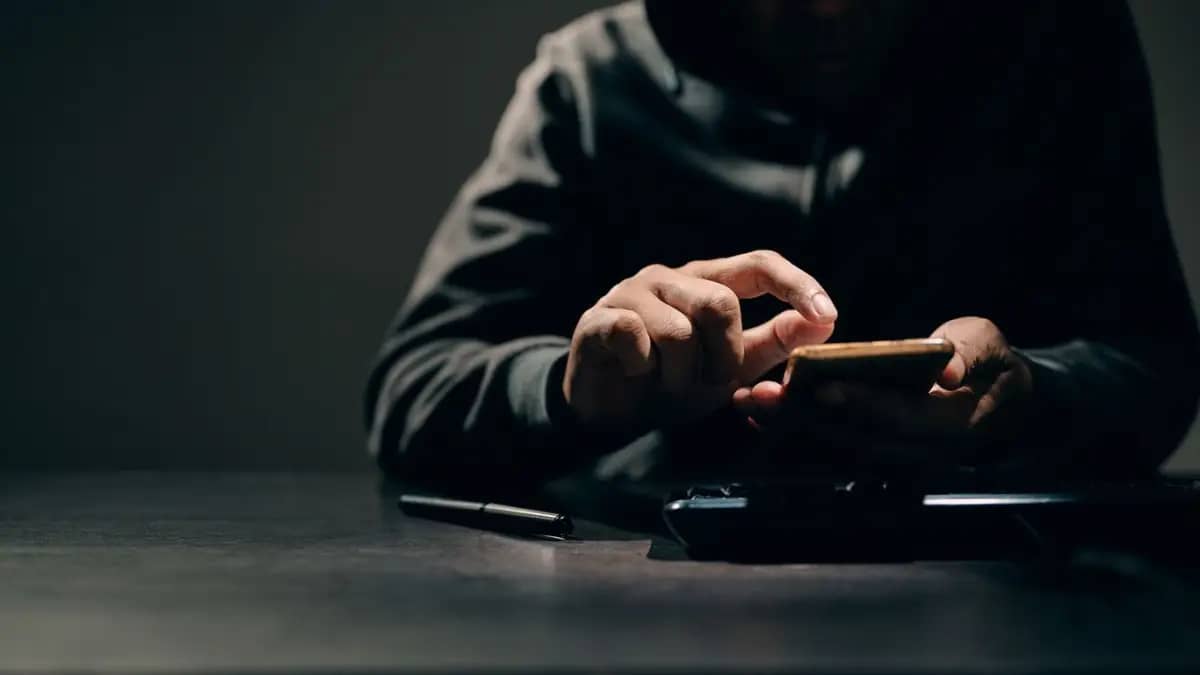Қазақстанда интернет-алаяқтық өршіп тұр: олармен күресудің жаңа тетіктері енгізіліп жатыр