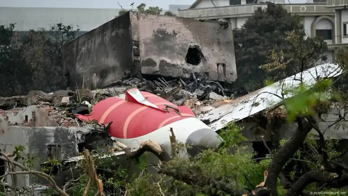 Қона алмаған: Ресейдің Амур облысында ұшақ апатқа ұшырап, 49 адам қаза тапты (ВИДЕО)