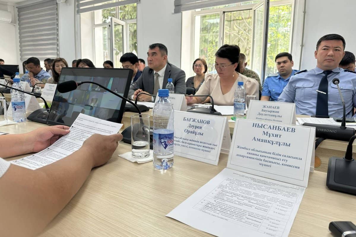 Жуалыда жасалатын жұмыс көп: «Заң және тәртіп» қағидасы негізінде кәмелетке толмағандардың істері бойынша комиссия ауданға келді