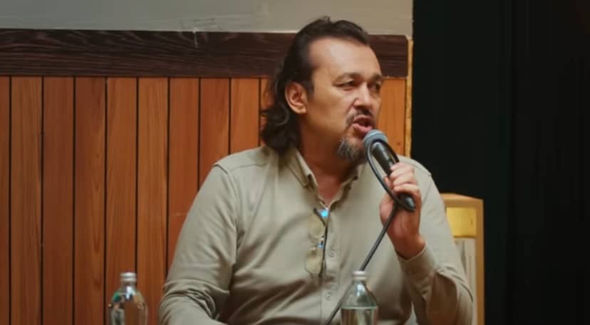 «Қарсы шыға алмадық»: Жұбаныш Жексен ұлының италияндық қызға үйленіп кеткенін қынжыла айтты