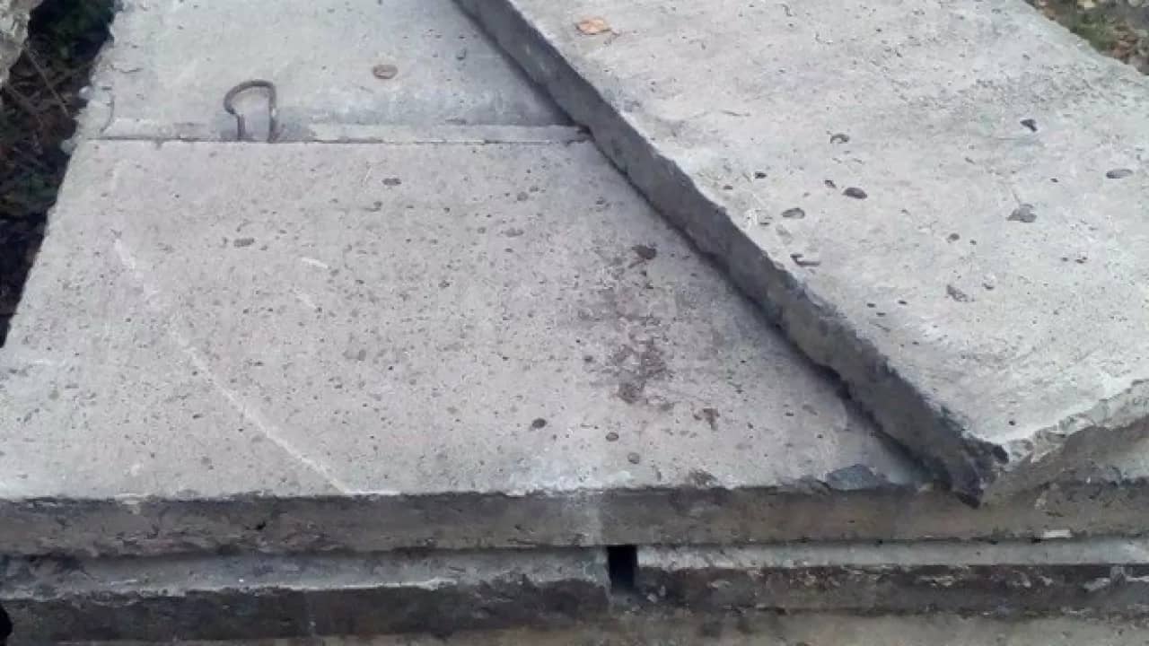 Жамбыл облысында кішкентай бала бетон плиталардың арасында қалып қойды