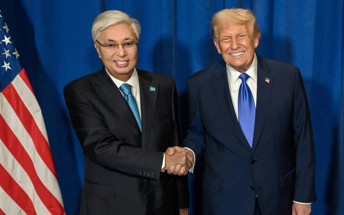 Қасым-Жомарт Тоқаев пен Дональд Трамптың АҚШ-тағы кездесуінің фотосуреті жарияланды