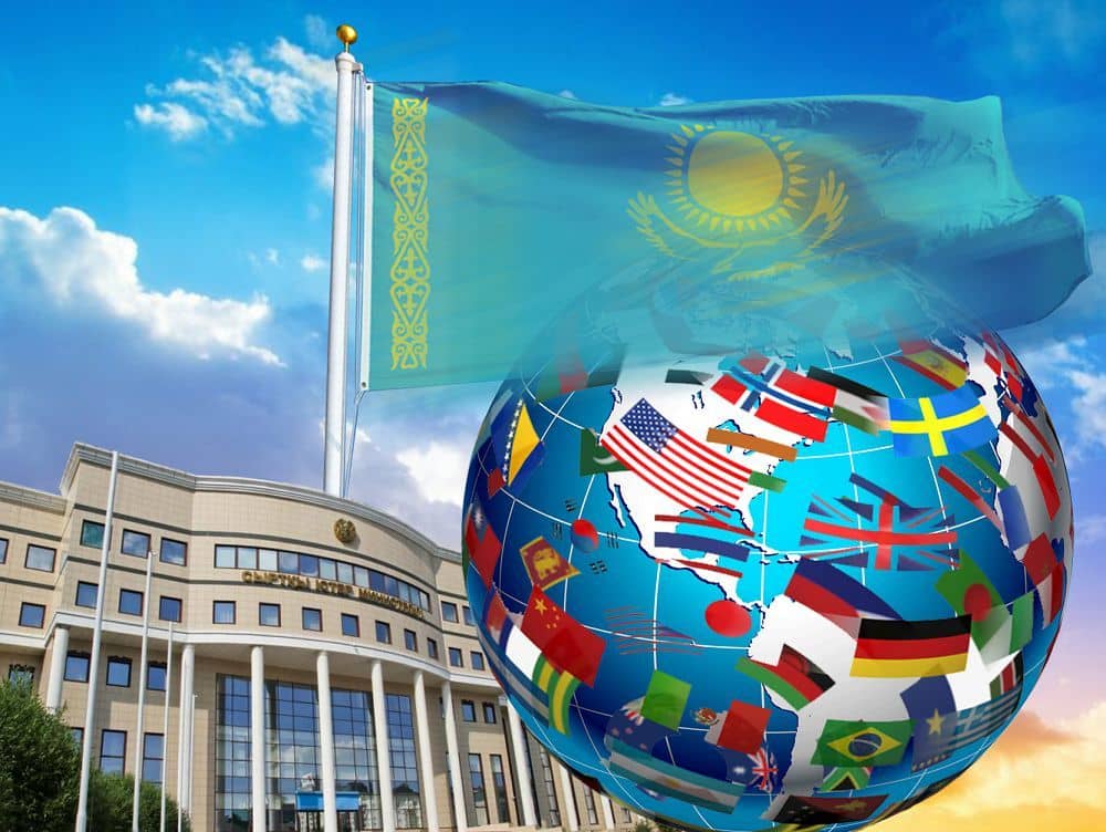 Қазақстанның көпвекторлы саясаты: ел мүддесін қорғайтын сындарлы бағыт