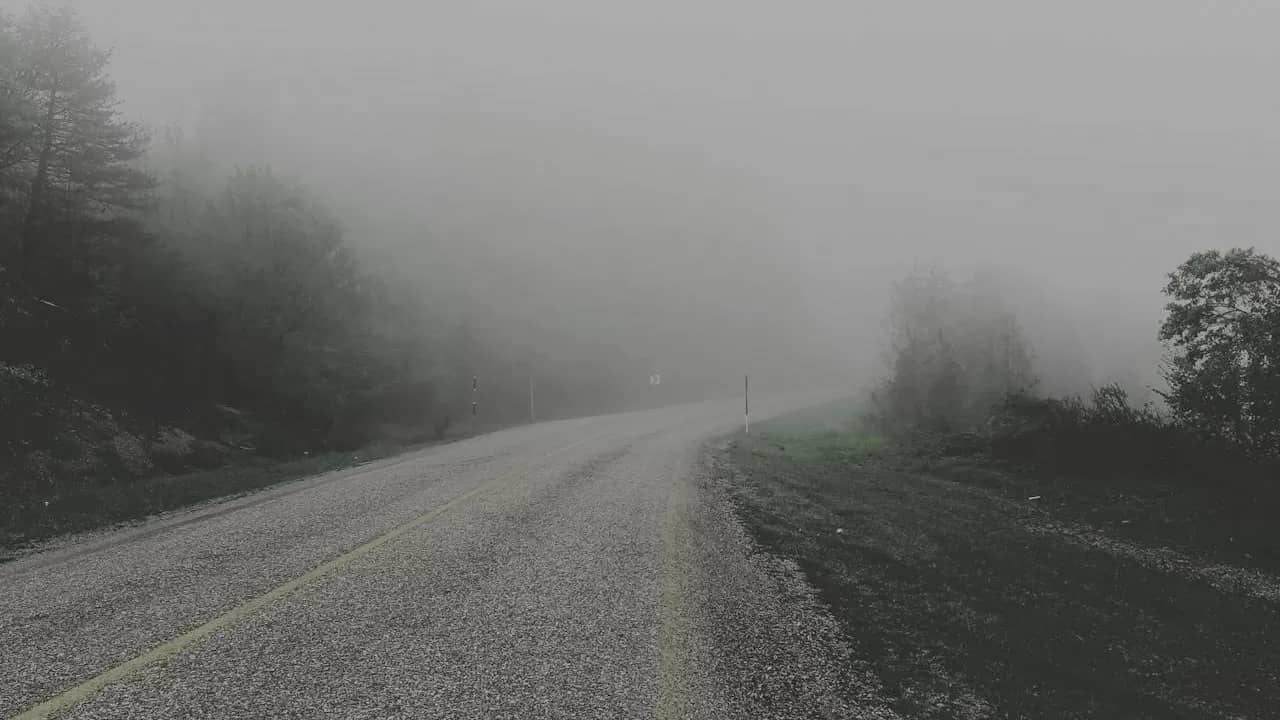 Тұман, дауыл, үсік: Еліміздің бірнеше облысында қолайсыз ауа-райы сақталады