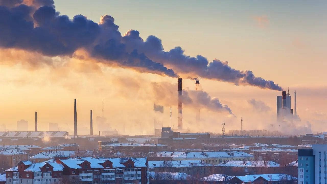 Өскемендегі улы газ: "Халық денсаулығымен есеп айырыспауы керек" дейді депутат