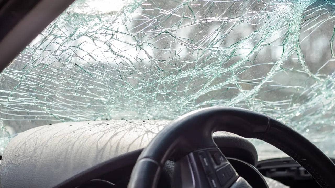 Абай облысында 50 жұмысшы мінген автобус аударылды
