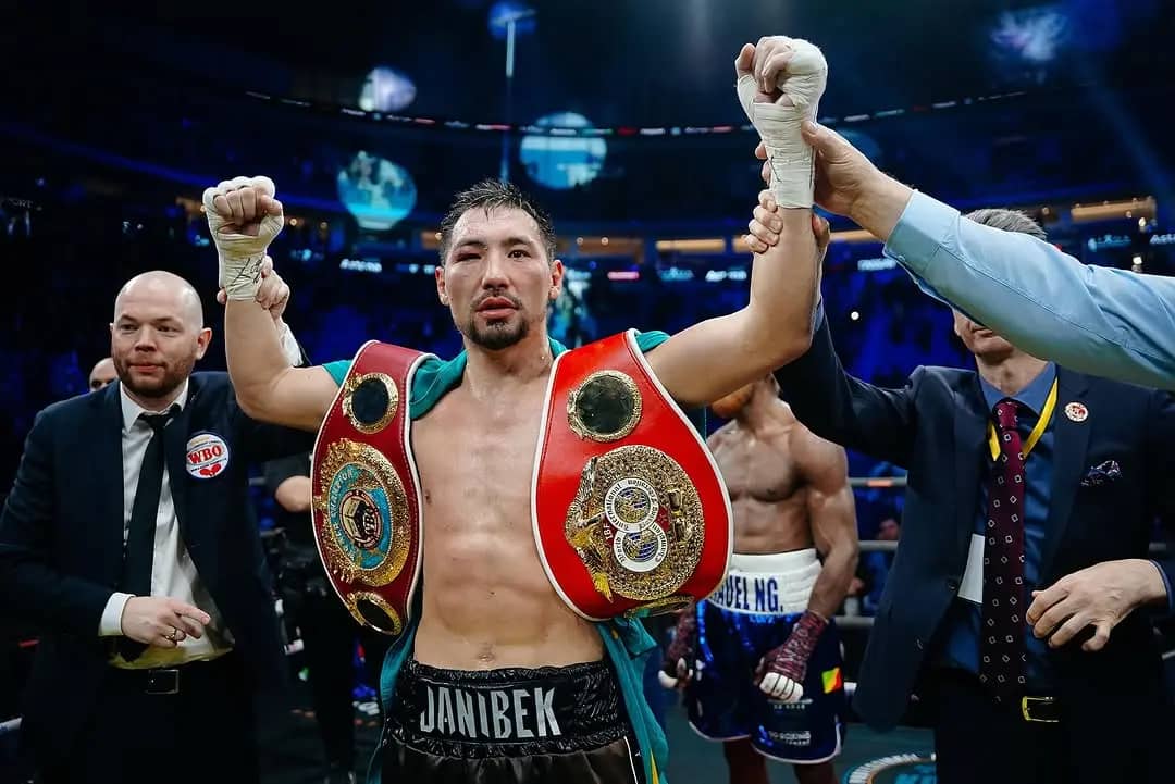 «Сыналдық, бірақ сынбадық, керісінше шыңдалдық!»: Чемпиондық белбеуінен айырылған Жәнібек Әлімханұлы мәлімдеме жасады