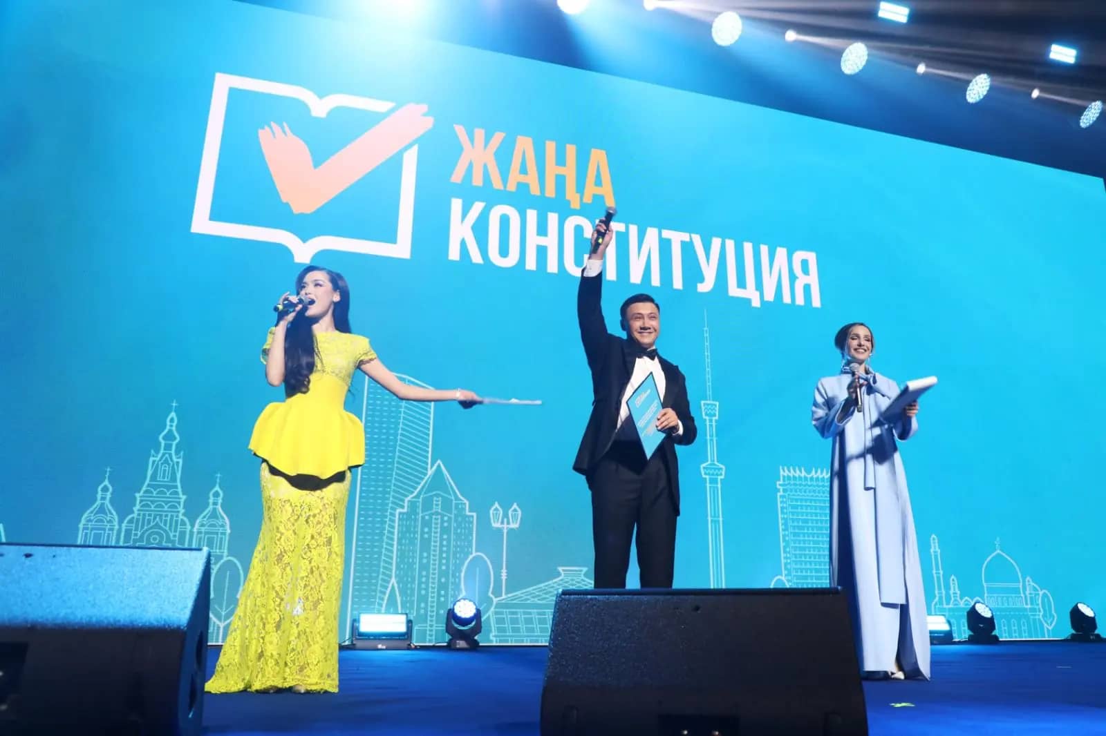 Алматыдағы референдум ырғағы: роботтар мен жастар көктемге қарқын берді