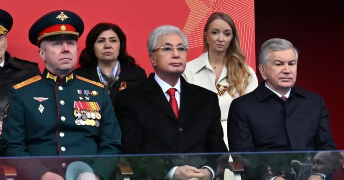 Тоқаев Мәскеудегі әскери парадқа қатысты