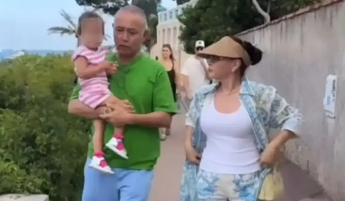 «Басқаның бақытын құшағына басқан»: екінші күйеуімен жүрген Баян Алагөзова Франциядағы отбасылық видеосын жариялады