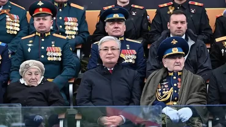 Тоқаев Мәскеуге барады: Жеңіс күніне орай Путинмен кездеседі