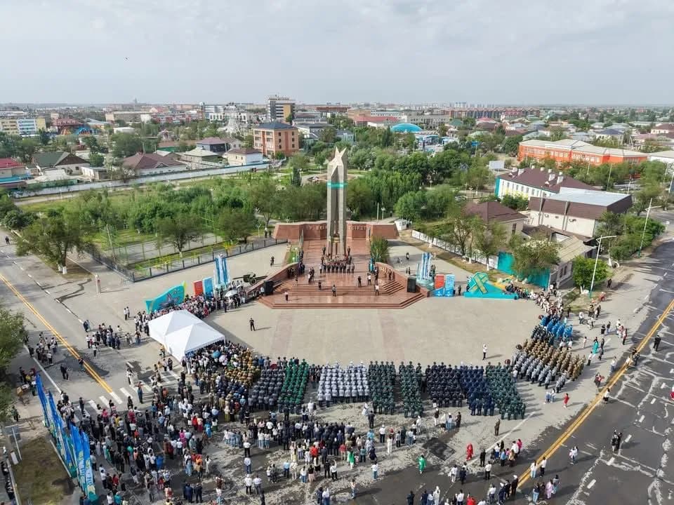 «Ұрпаққа ұран болған Ұлы Жеңіс»: Қызылордада майдангерлер рухына тағзым етілді