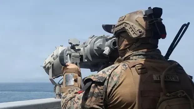     США и Иран обменялись ударами в районе Ормузского пролива
