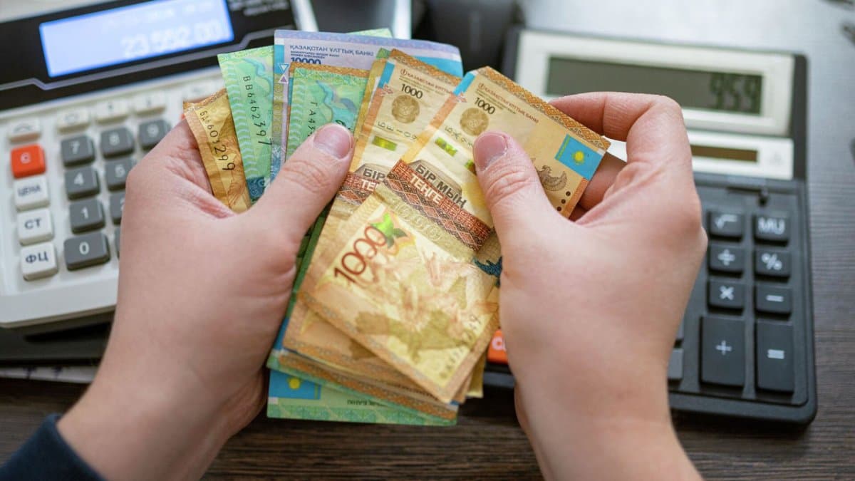 Ақтөбеде бухгалтер мектептен ұрлаған 400 млн теңгені құмар ойынға салып жіберген
