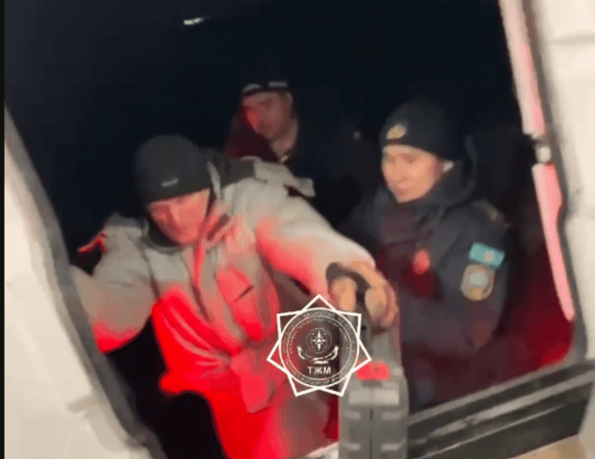 Ақтөбе облысында 11 балықшы қар құрсауында қалып қойған