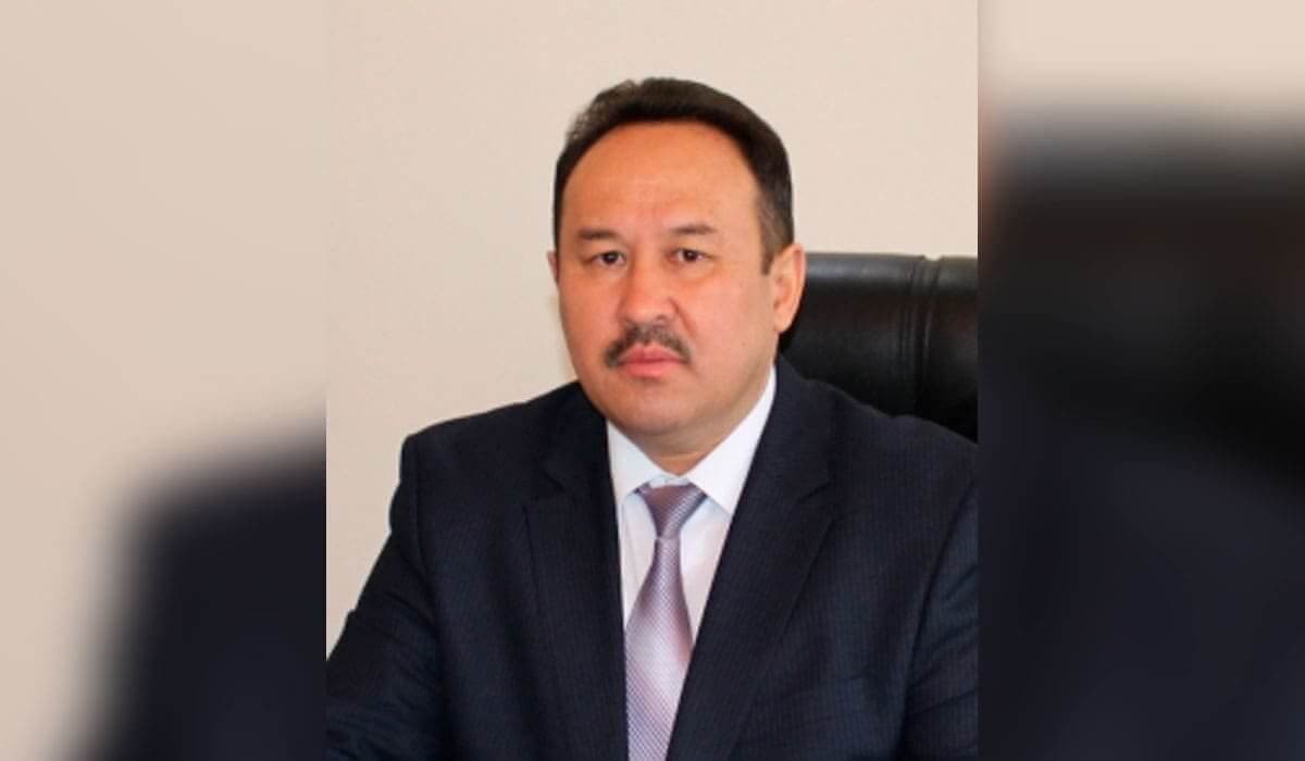 «Жүрсіннің жүйрігі» атанған танымал айтыскер ақын 6 жылға сотталды
