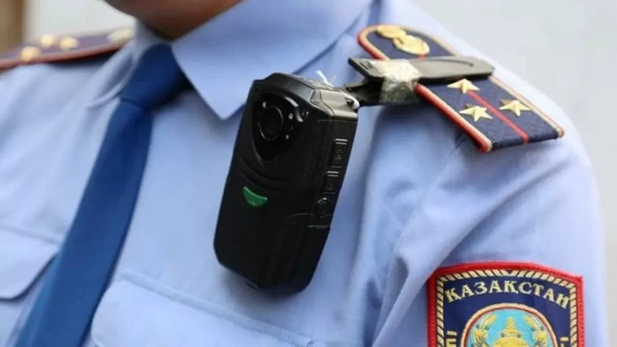 Түркістан облысында мектеп директорын бопсалаған 2 блогер ұсталды