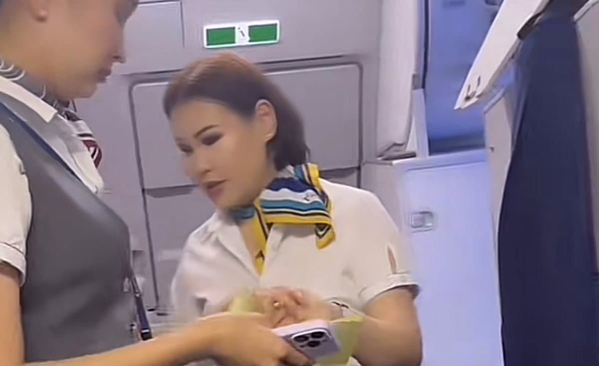 Air Astana қызметкерлері рейске бойжеткенді кіргізбей шу шықты