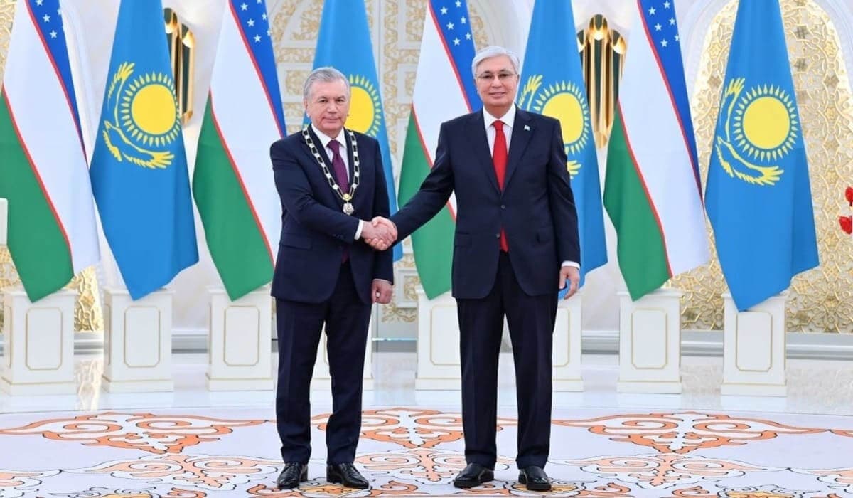 Тоқаев Өзбекстан президенті Шавкат Мирзиёевті «Алтын Қыран» орденімен марапаттады