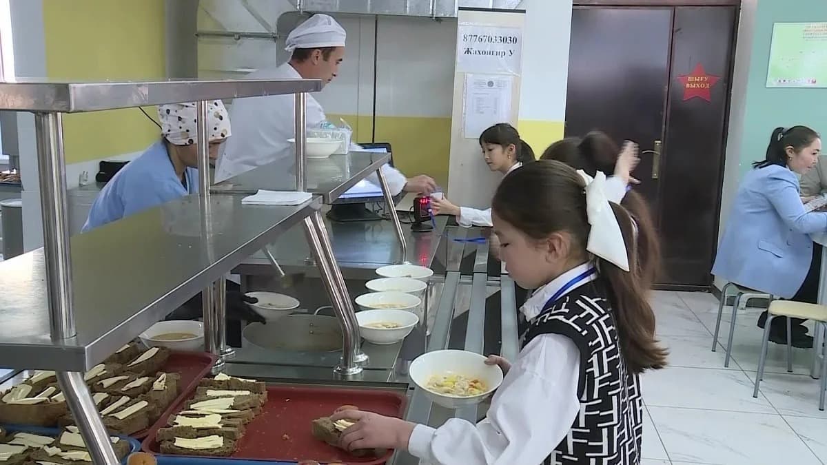 Алақанмен анықтау: Түркістандағы оқу орындарының бірінде жаңа жоба енгізілді
