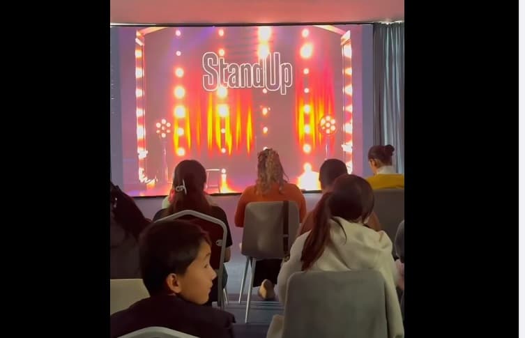 Түркістанда көңілді «Stand Up» кеші өтті