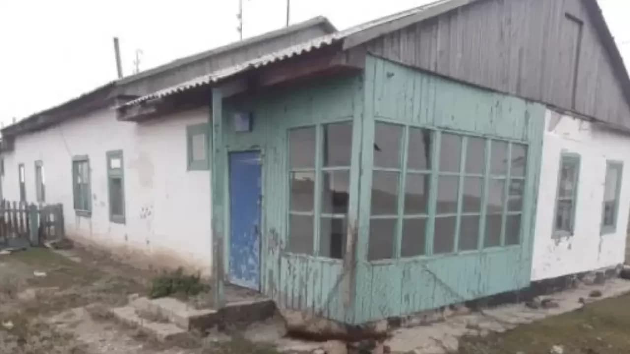 Бір бөлке нанның құнынан төмен: Павлодарда мектеп 213 теңгеге сатылды