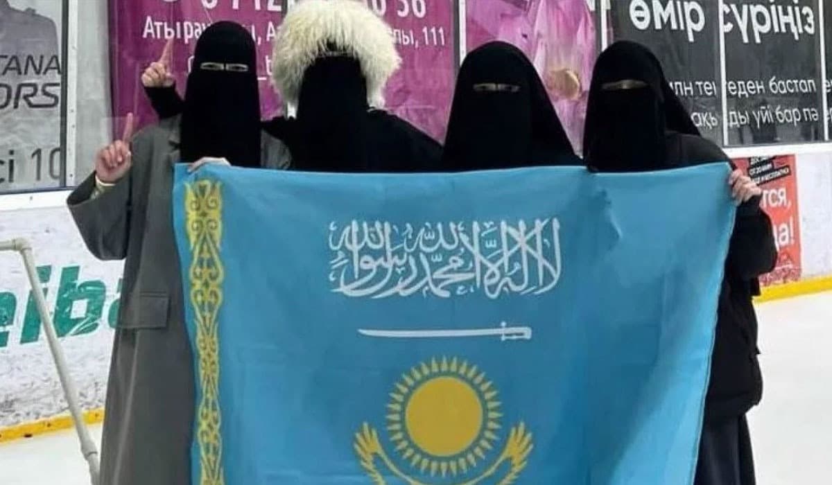 Қазақстан туына арабша жазу жазылды: даулы тауарды саудалаған маркетплейстер жазалана ма
