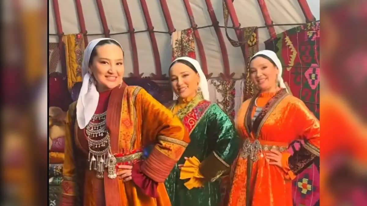 «Қаралымы көп болса 100 доллар беремін»: Жазира Байырбекова жаңа әнін жарнамалап жатыр (ВИДЕО)